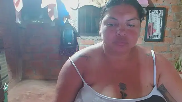 Snapshot of Juli_Powl chatting on March 3, 2026, 12:28 am Juli Powl online show from March 3, 2026, 12:28 am