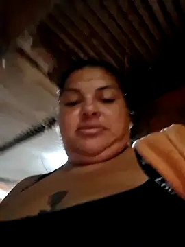 Juli Powl online show from March 26, 2026, 2:32 am