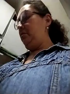  Saraqueen online show from March 26, 2026, 2:21 am