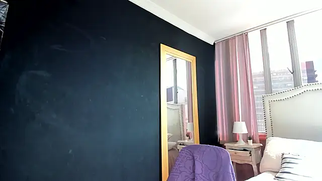 madii lenon online show from February 27, 2026, 7:24 pm