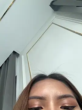 Alittleasaingirl online show from July 10, 2026, 4:01 am
