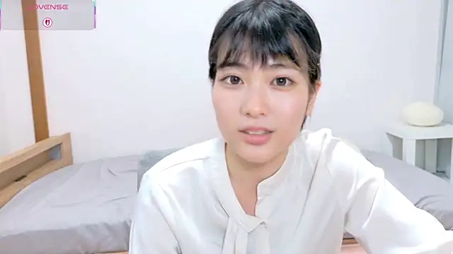 Somi-chan online show from February 26, 2026, 5:51 am