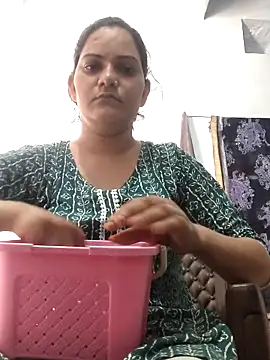 Snapshot of Anushka_Singh0 chatting on June 12, 2026, 5:05 am Anushka Singh0 online show from June 12, 2026, 5:05 am