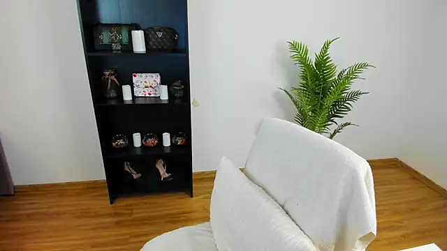 Snapshot of khloe_starrr chatting on May 28, 2026, 3:51 pm khloe starrr online show from May 28, 2026, 3:51 pm