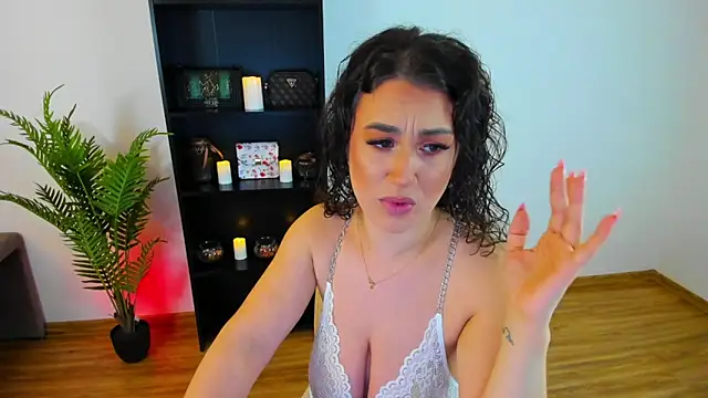 khloe starrr online show from February 28, 2026, 5:12 pm