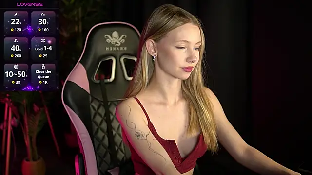 SweetDaisy me online show from April 8, 2026, 4:52 pm