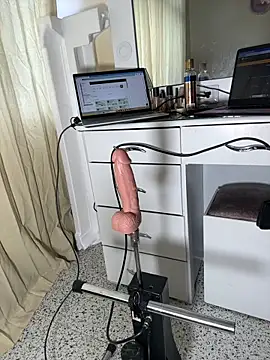 Snapshot of Azul__poppi_ chatting on February 17, 2026, 6:27 pm Azul poppi online show from February 17, 2026, 6:27 pm