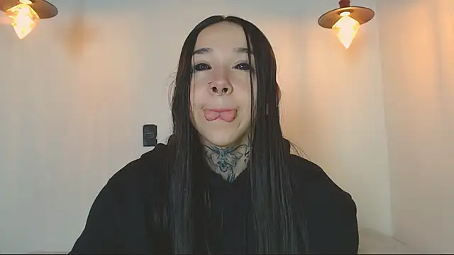 alien eyes09 online show from April 4, 2026, 1:12 am