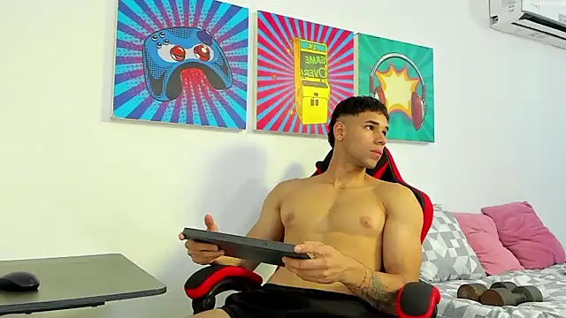 Thomas walker14 online show from March 1, 2026, 1:22 pm