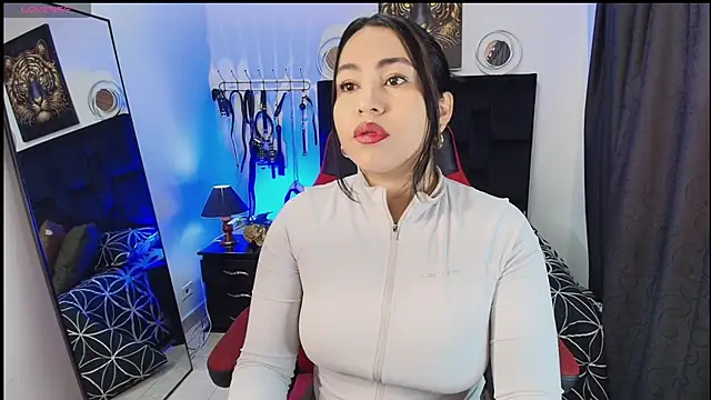 Liu wen  online show from April 13, 2026, 12:31 pm