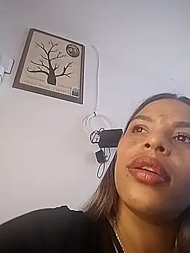 Snapshot of Regina_23 chatting on March 3, 2026, 2:13 pm Regina 23 online show from March 3, 2026, 2:13 pm