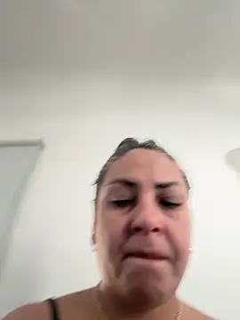Snapshot of leona-david chatting on May 23, 2026, 5:23 pm leona-david online show from May 23, 2026, 5:23 pm
