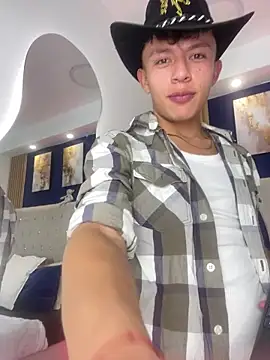 Snapshot of Dark_Nico chatting on March 3, 2026, 4:30 am Dark Nico online show from March 3, 2026, 4:30 am