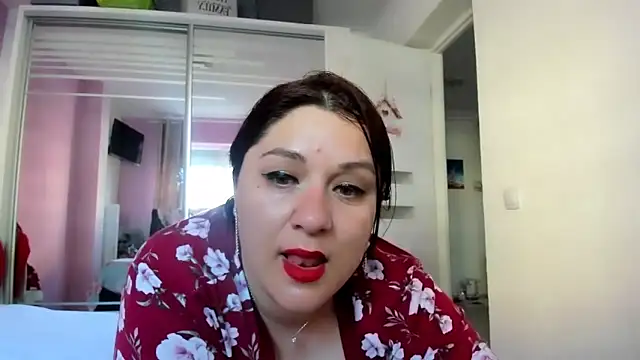 EVELYNA88 online show from April 6, 2026, 9:10 am