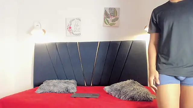 kleiver cum18 online show from March 2, 2026, 6:37 pm