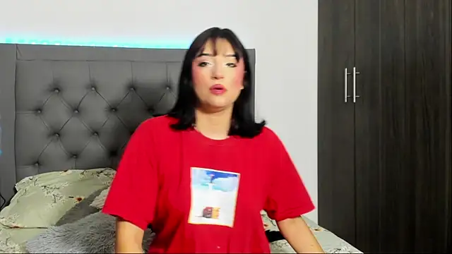 ImEmily   online show from April 18, 2026, 9:59 pm