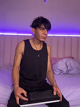 Snapshot of abrilandjulian chatting on March 28, 2026, 12:06 pm abrilandjulian online show from March 28, 2026, 12:06 pm