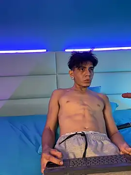 Snapshot of abrilandjulian chatting on March 6, 2026, 12:00 pm abrilandjulian online show from March 6, 2026, 12:00 pm