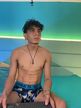 Snapshot of abrilandjulian chatting on March 11, 2026, 11:48 am abrilandjulian online show from March 11, 2026, 11:48 am