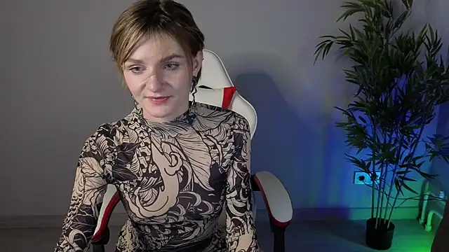 Snapshot of BjorkLight chatting on February 20, 2026, 6:19 am BjorkLight online show from February 20, 2026, 6:19 am