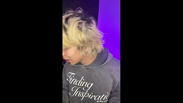 prince oliverr online show from April 8, 2026, 11:12 am