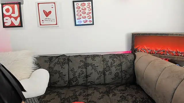 sweet-moon online show from March 21, 2026, 9:19 pm