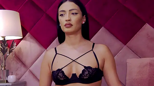 Snapshot of VictoriaLanes chatting on June 24, 2026, 4:22 am VictoriaLanes online show from June 24, 2026, 4:22 am