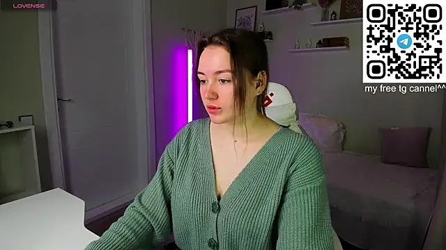 Snapshot of Laura_CollinsS chatting on May 29, 2026, 12:27 am Laura CollinsS online show from May 29, 2026, 12:27 am