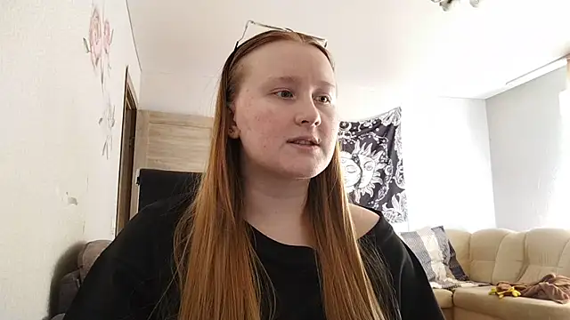 Snapshot of AnikaLipps chatting on April 19, 2026, 2:07 pm AnikaLipps online show from April 19, 2026, 2:07 pm
