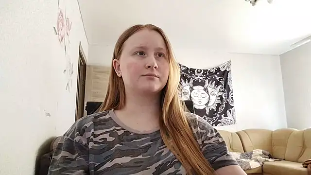 Snapshot of AnikaLipps chatting on April 28, 2026, 2:43 pm AnikaLipps online show from April 28, 2026, 2:43 pm