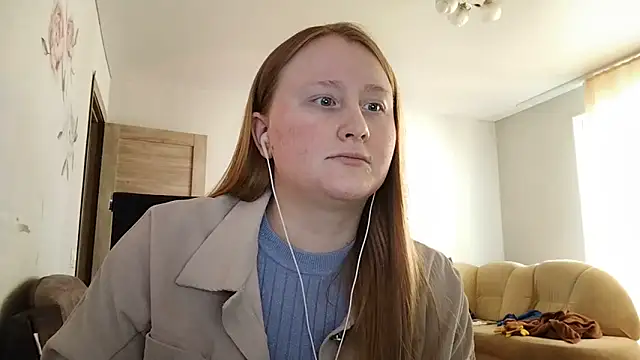 AnikaLipps online show from April 13, 2026, 7:45 am