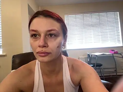 FoxyValentine online show from April 13, 2026, 1:26 pm