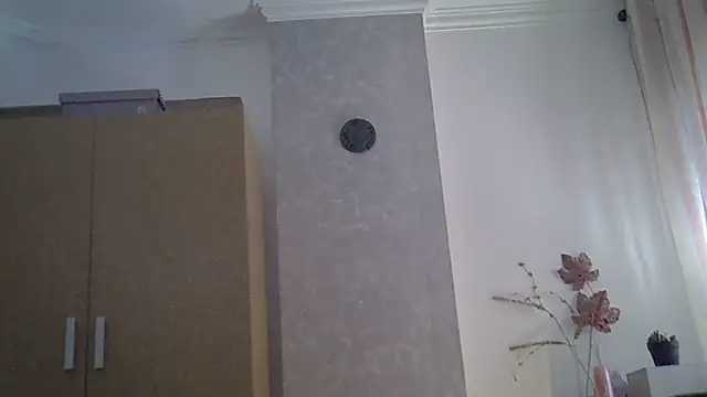 Laura-Parker online show from June 16, 2026, 1:55 pm