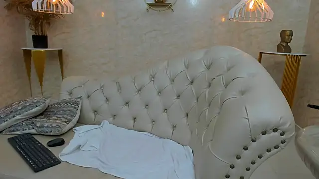 Snapshot of Isabellaa_Rosee chatting on March 1, 2026, 7:47 pm Isabellaa Rosee online show from March 1, 2026, 7:47 pm