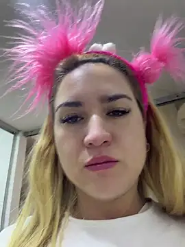 violet-grey online show from July 19, 2026, 4:04 pm