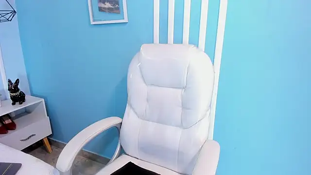 Saray Becker  online show from April 8, 2026, 7:26 pm