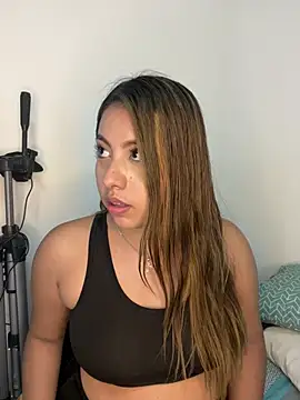 Emiily joee  online show from March 5, 2026, 11:43 pm