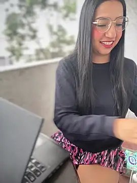 Snapshot of Daniela_Pink chatting on May 21, 2026, 11:18 am Daniela Pink online show from May 21, 2026, 11:18 am