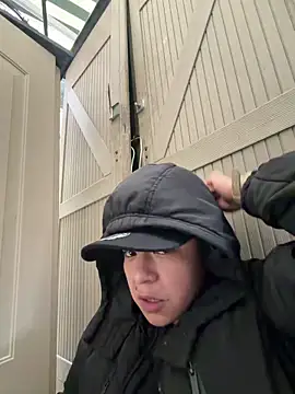 Jhon jairo420zzzz online show from March 31, 2026, 6:43 pm