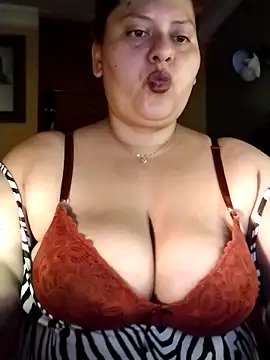 chanelxoxo18 online show from March 31, 2026, 11:12 am