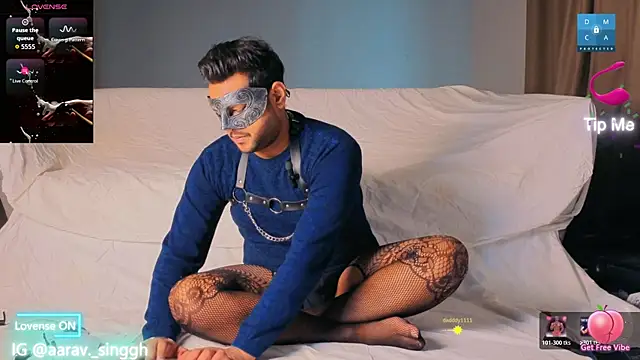 aarrav hotty online show from April 4, 2026, 4:24 pm