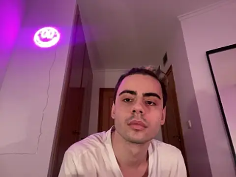 Snapshot of YourFavouriteTwink chatting on February 17, 2026, 7:55 pm YourFavouriteTwink online show from February 17, 2026, 7:55 pm