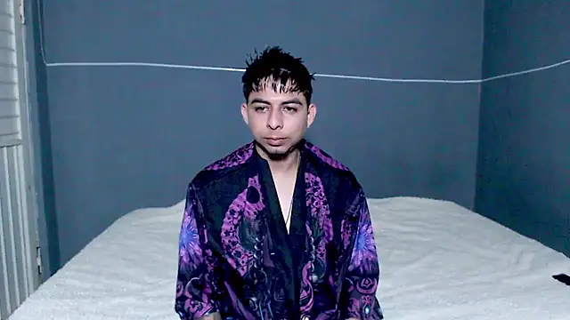 Snapshot of polloCol4U chatting on March 2, 2026, 10:27 pm polloCol4U online show from March 2, 2026, 10:27 pm