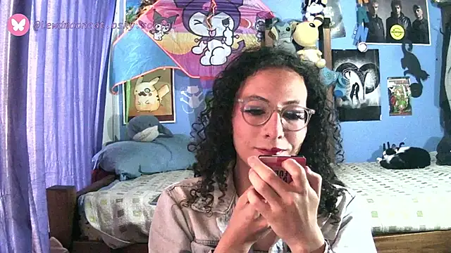 lewd mooncat online show from March 26, 2026, 9:13 pm