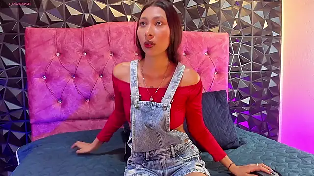 angeldreams15  online show from April 21, 2026, 7:31 pm