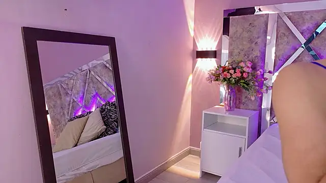 PerlaRogerss  online show from March 22, 2026, 10:28 am