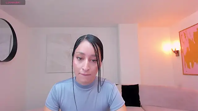 AmaraDivine online show from March 4, 2026, 11:40 am