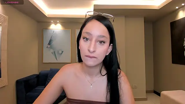 AmaraDivine online show from March 3, 2026, 11:39 am