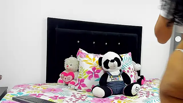 Snapshot of DanielaWane chatting on March 1, 2026, 3:28 am DanielaWane online show from March 1, 2026, 3:28 am