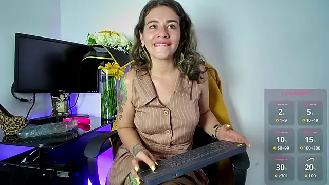 Snapshot of oriana_thomson01 chatting on May 31, 2026, 10:32 pm oriana thomson01 online show from May 31, 2026, 10:32 pm